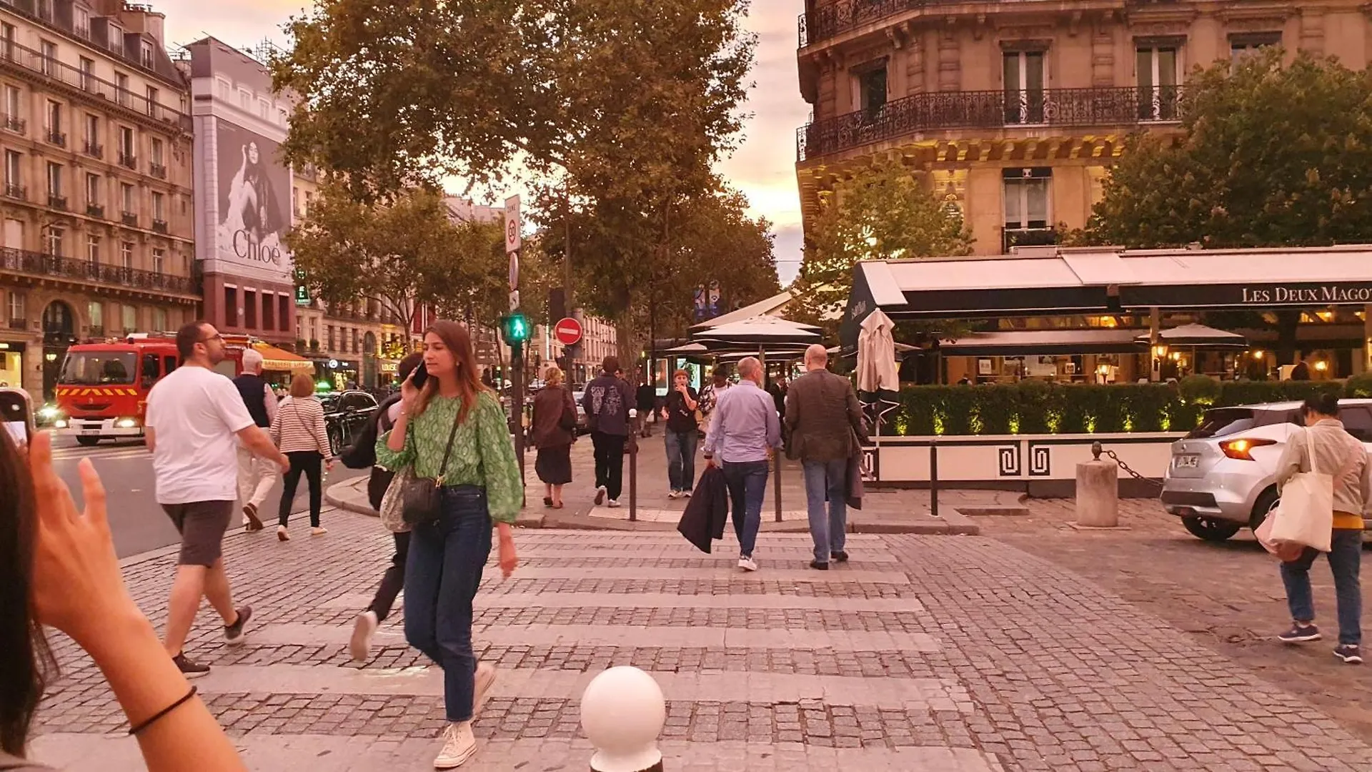 Homestay Gare Montparnasse,gorgeous Place, Center ,close To Eiffel Tour And Louvre Meusm , Front Metro *